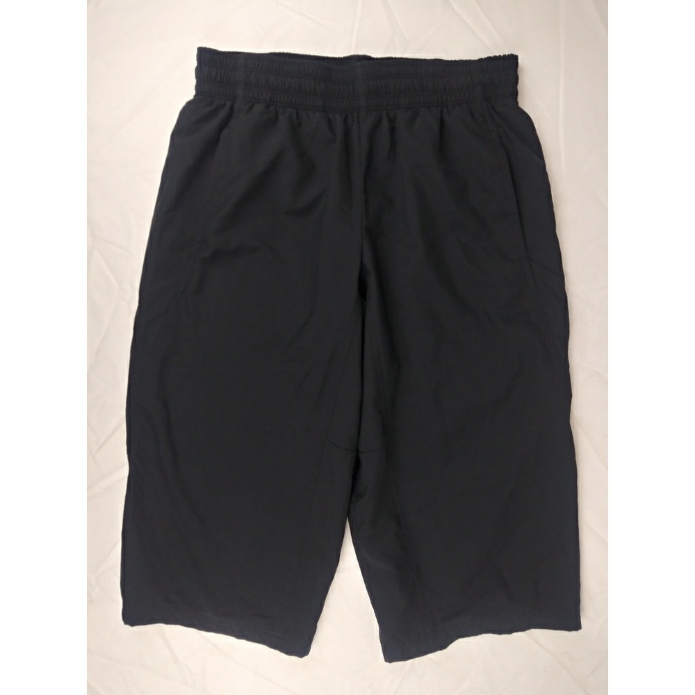Nike Womens Capri Shorts Sz Medium Black